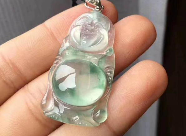 翡翠|翡翠的各种瑕疵,哪种是可以接受的呢?这种瑕疵一定不可以忍受