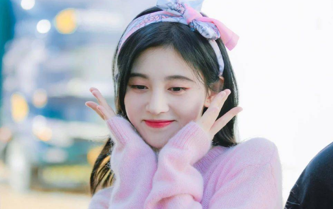 鞠婧祎|为什么鞠婧祎会被美貌所束缚,包袱越来越重?和她所处的环境有关