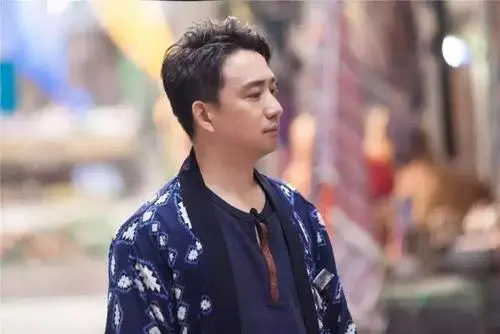 黄磊|黄磊身兼数职,表面在各个领域都是佼佼者,他真的是人中龙凤吗?