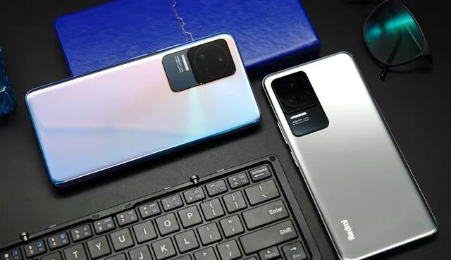 卢伟冰|卢伟冰亮剑，天玑8100+5500mAH大电池，真香2K屏旗舰降至2259元