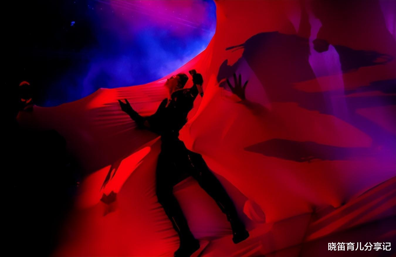 假唱|跨年夜还是“翻车夜”,假唱、跑调、假煽情?2022年结尾内娱真尬