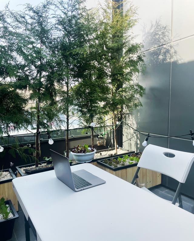 90顶楼,上下2层还带阁楼、露台,小夫妻俩装修下住也太爽了!