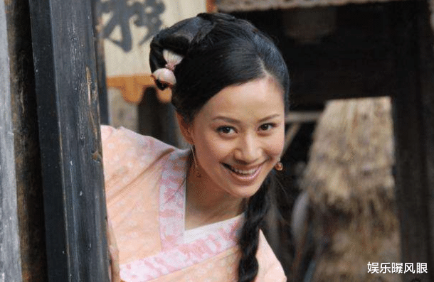 倪虹洁|心疼！倪虹洁崩溃落泪，自曝为前夫还债千万，儿子被挑唆不愿叫妈