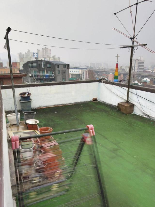 父母一碗水端不平,给我弟装修花45W,我家装修却一毛不拔!