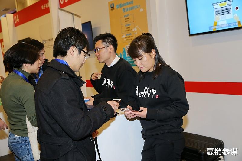 |她付费进了100多个群学习，最后反而把自己弄焦虑了，生意也没有做好。