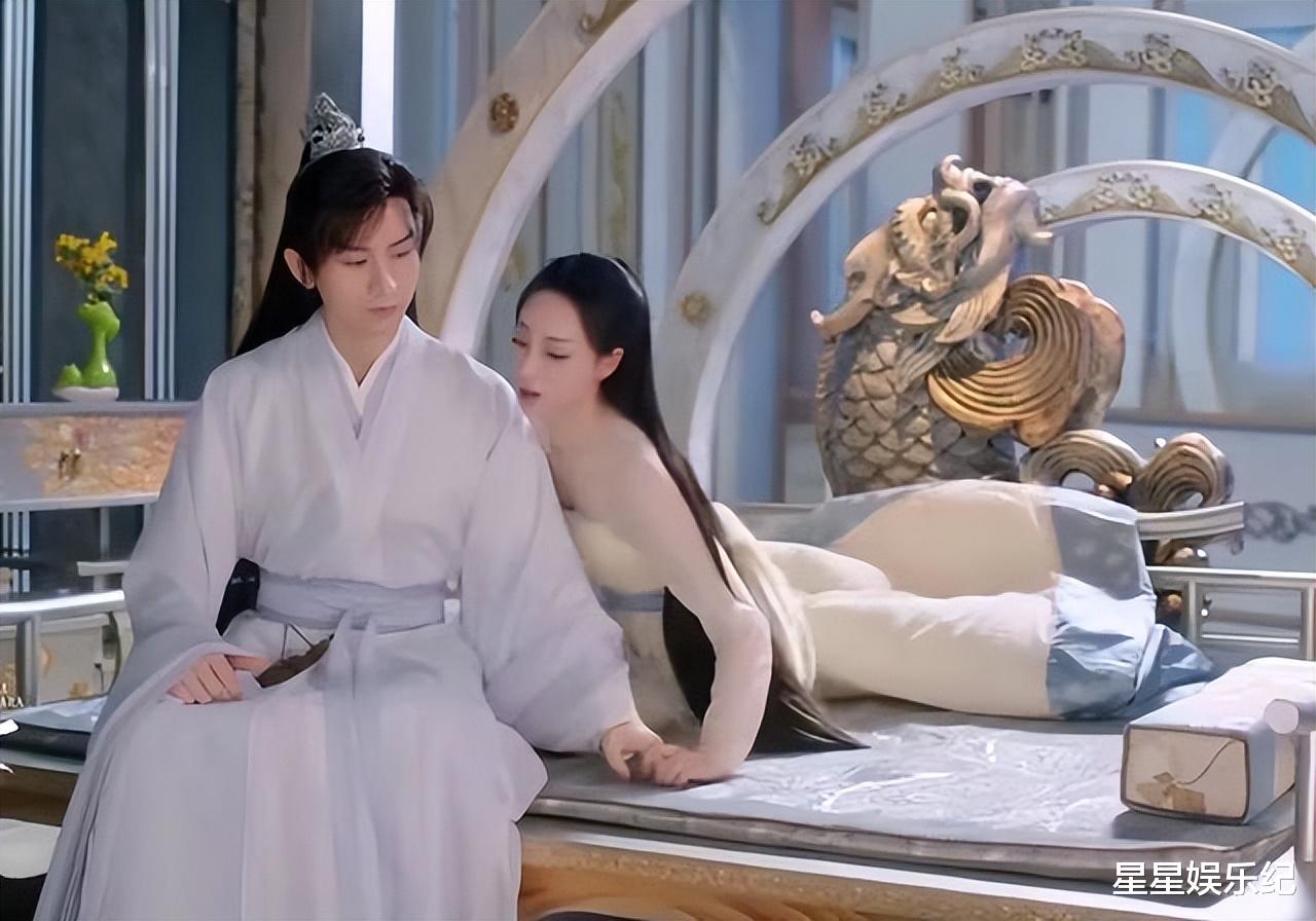 杨紫|《沉香如屑》反派萤灯占女主妆造，用心程度力压杨紫，网友：改名叫《萤灯传》吧