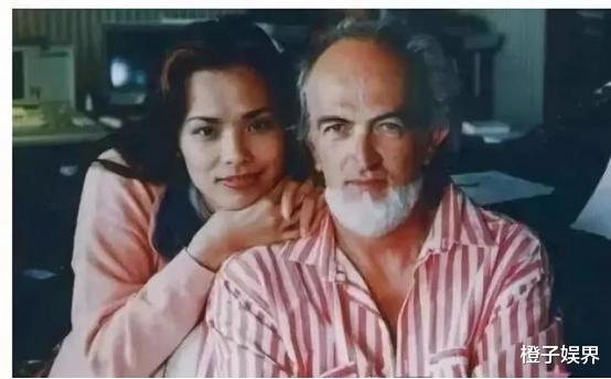 韦唯|韦唯：嫁国外后，险被丈夫暗杀，死里逃生回国，与3子相依为命