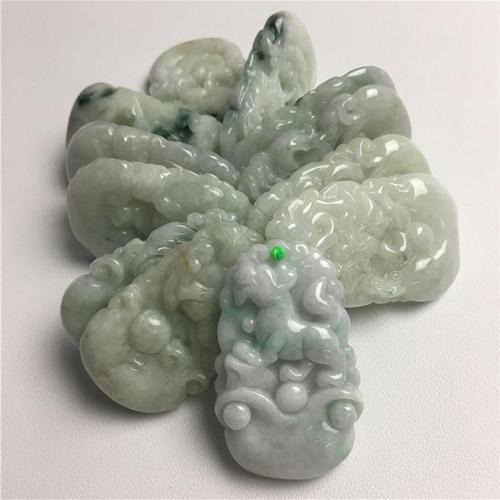 翡翠|机雕崛起意图代替手工?!翡翠行业是否也将进入无人化时代