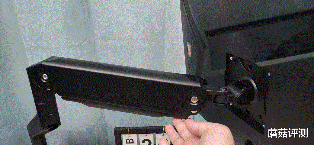 显示器|桌面更整洁，显示器调节更方便、Brateck北弧显示器支架E560 体验评测