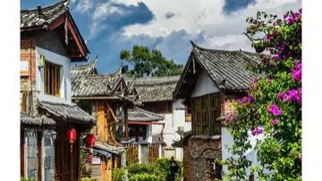 |大理丽江古城内的银杏庄园又古朴，完全看不出是一处于闹市