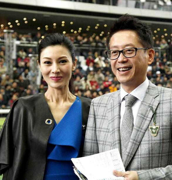 李嘉欣|许晋亨60大寿，李嘉欣重回颜值巅峰，45天前她刚从鬼门关走了一遭