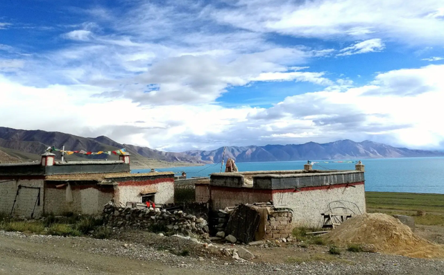 西藏|西藏有个小县城，风景优美景点众多，可却因其独特的名字而走红