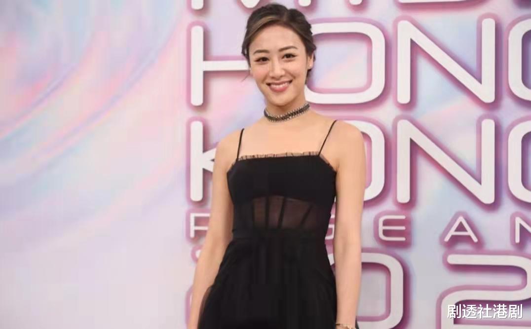 香港小姐|移居上海生活!前港姐季军因讲话中英夹杂遭狠批:中国人讲中国话