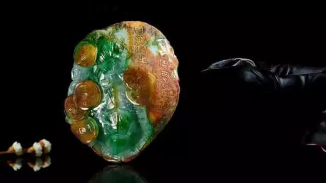 翡翠|翡翠：给你点颜色看看！