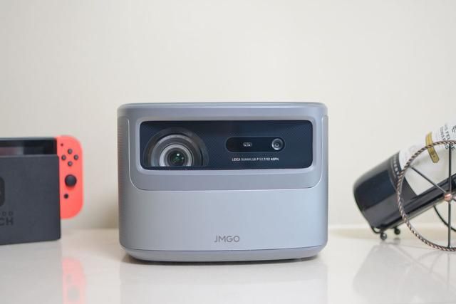 Linux|旗舰家用投影仪大乱斗，画质、亮度哪个最重要？一文告诉你答案