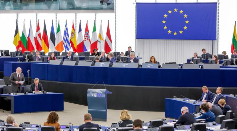 情况非常特殊!俄罗斯经济遭遇窒息,被迫使用人民币和巴西结算