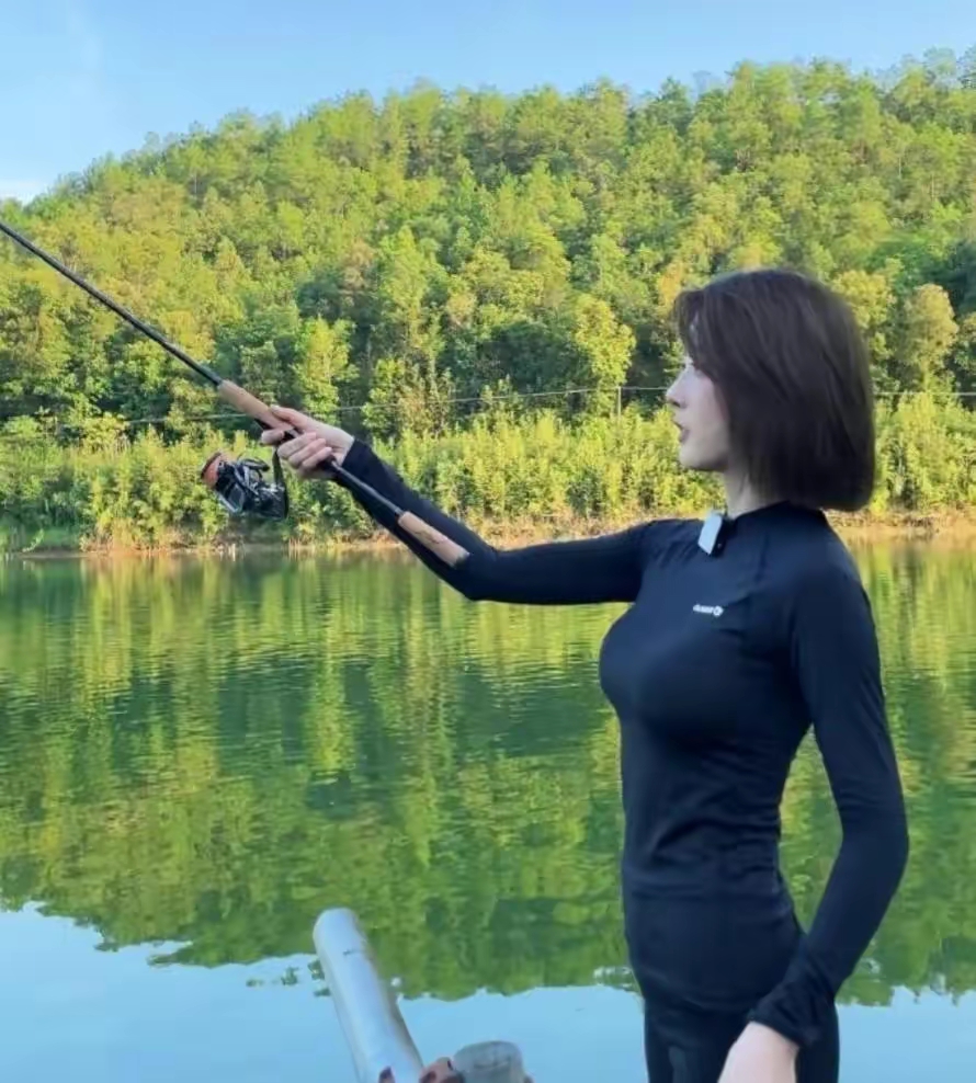 钓鱼|聂小雨和邓刚老师是否真的在研究钓鱼?