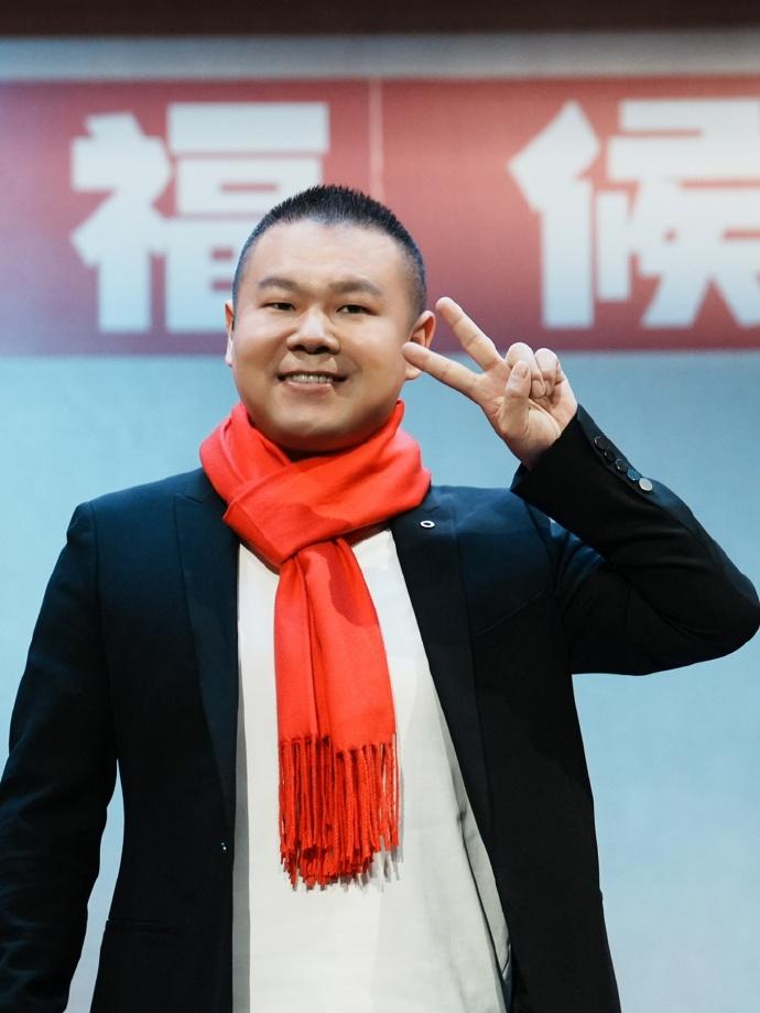 郭德纲|15亿德云社不算什么,郭德纲这条船上,绑着的不仅是“云鹤九霄”