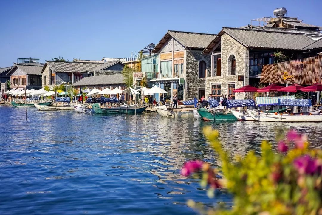 古镇|我还是很喜欢你,像风走了八千里,不问归期