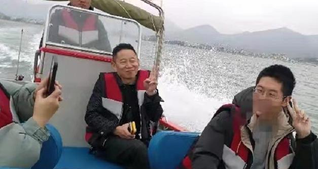 孙卓回老家后抢着干活被表扬,网友看了心疼,孙悦的回应尽显格局