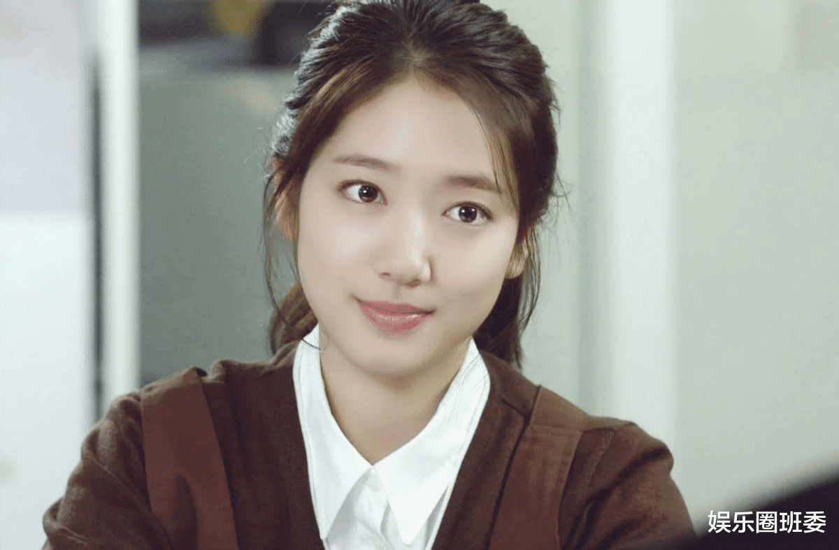 朴信惠|朴信惠首度公开孕肚照!肚大如锣状态佳,婚礼结束安心待产