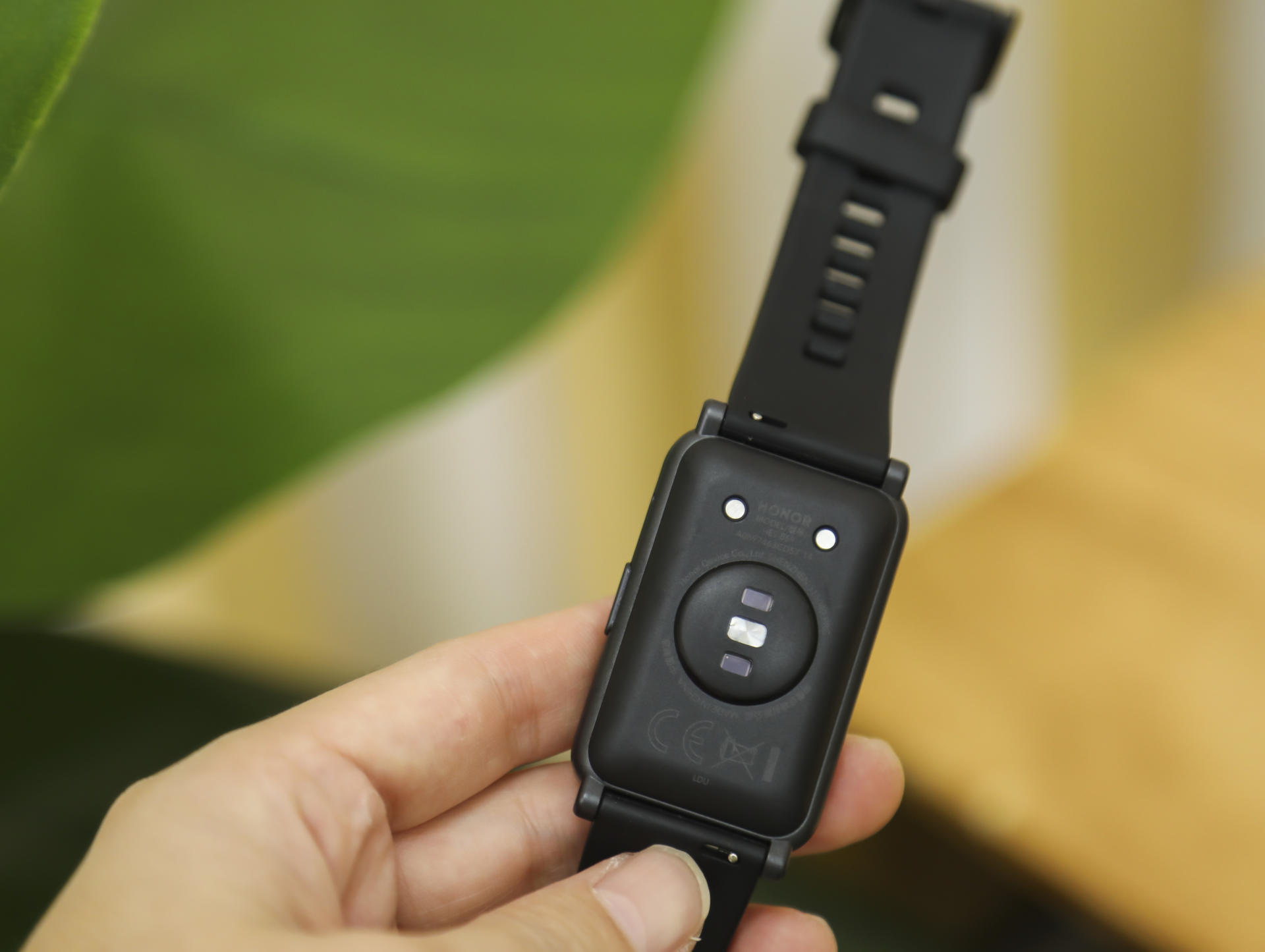 |两千元搞定数码潮品,荣耀高性价比全家桶了解一下!