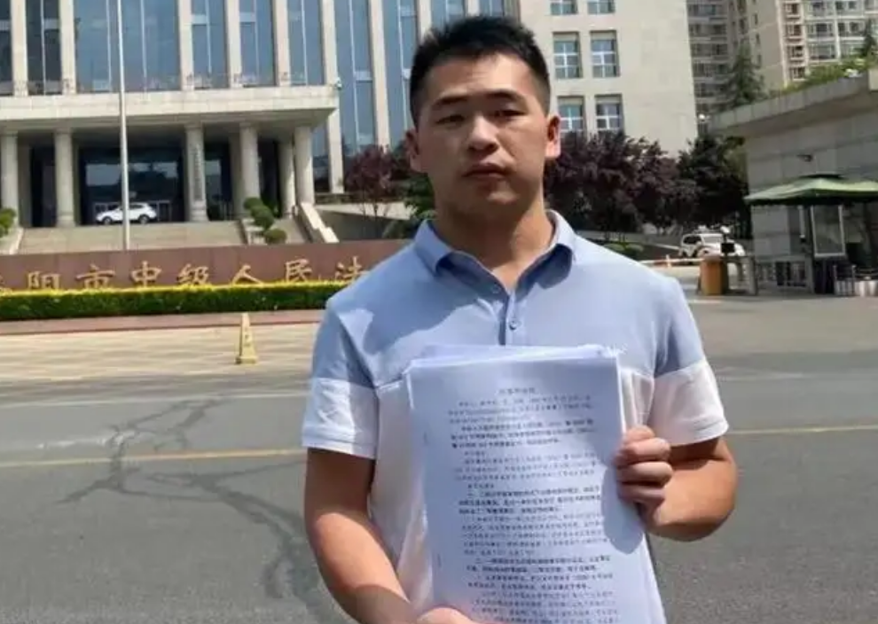 2019年,小伙因保护自家烧鸡被判刑,出狱后上诉:被抢还要坐牢?