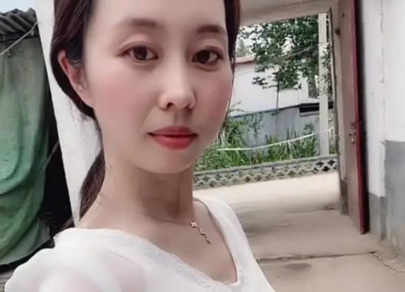 北海|许妈姚爸再遭威胁,云昊直播时愤怒发声,网友剑指北海舅舅