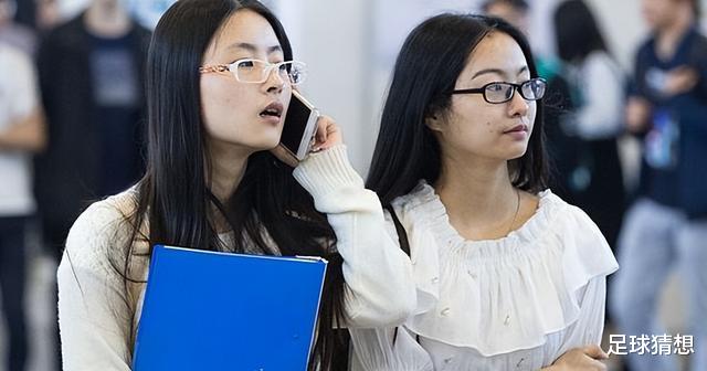 商业模式|985毕业生求职碰壁,无奈吐露心声:后悔选此专业,浪费高考分数