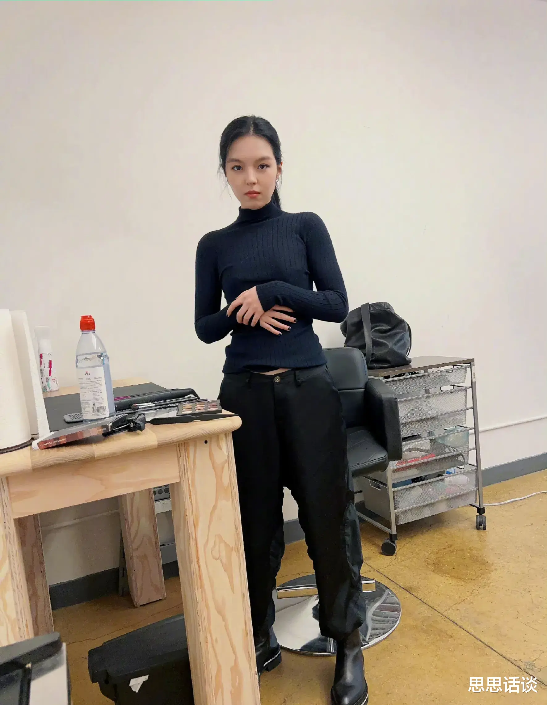 李咏|李咏妻女哈文深夜发文!