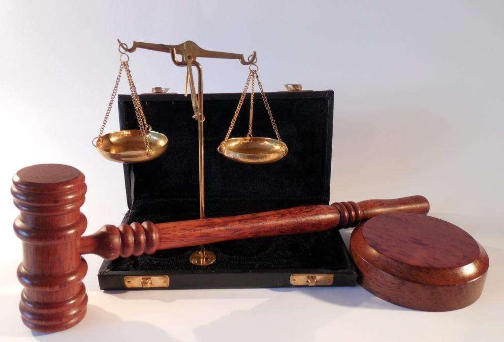 案例:女老师为钱答应两家长特殊要求,却因先后顺序引发血案