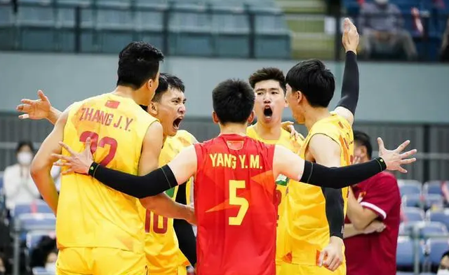 中国男排|中国男排新参赛计划！张景胤证实将参加大运会，有望组建国家二队