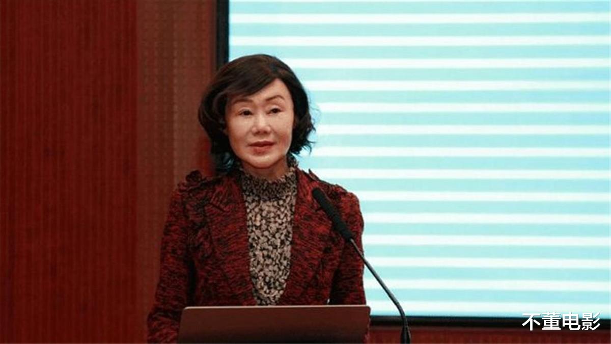 美女副校长落网:开跑车在学校高调进出,起底权色交易上位史!