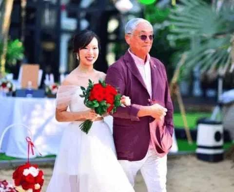 曾江|亲人讲述曾江离世前一天的情况，以及他那长得像金城武却啃老儿子