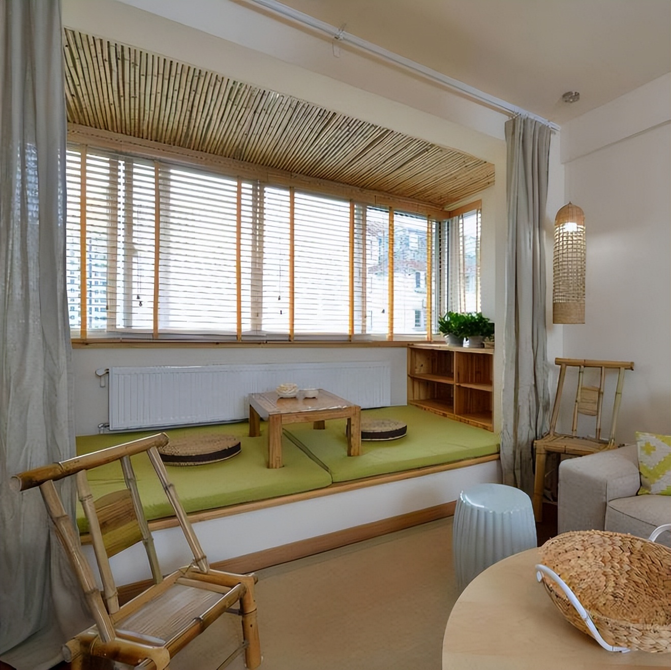 改造阳台的高明方法,轻松多出一间房晾晒不影响,物业无话可说