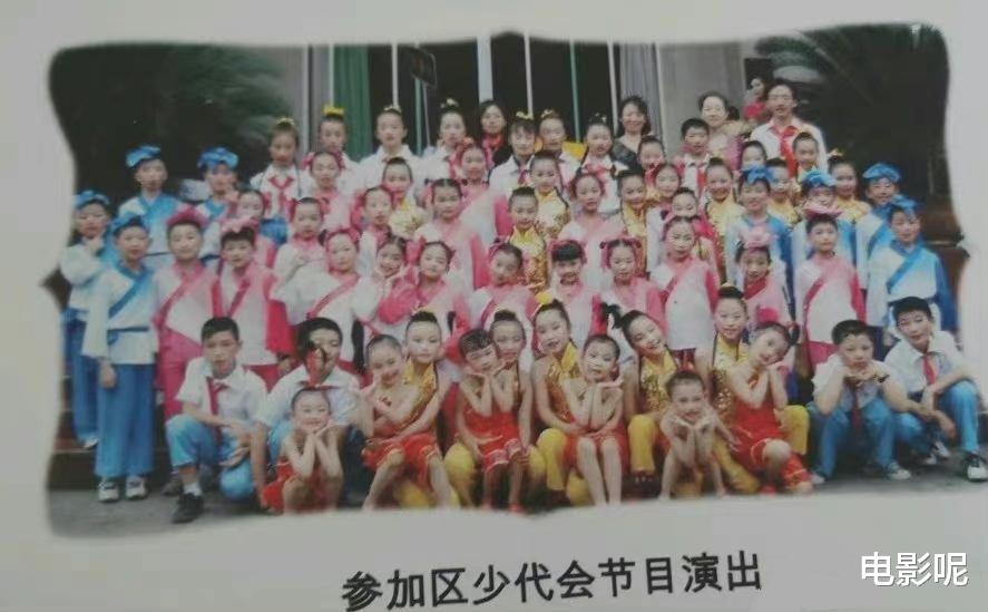 王源|王源大量童年照显露肥仔事实，从小就多才多艺参加汇演，超级可爱