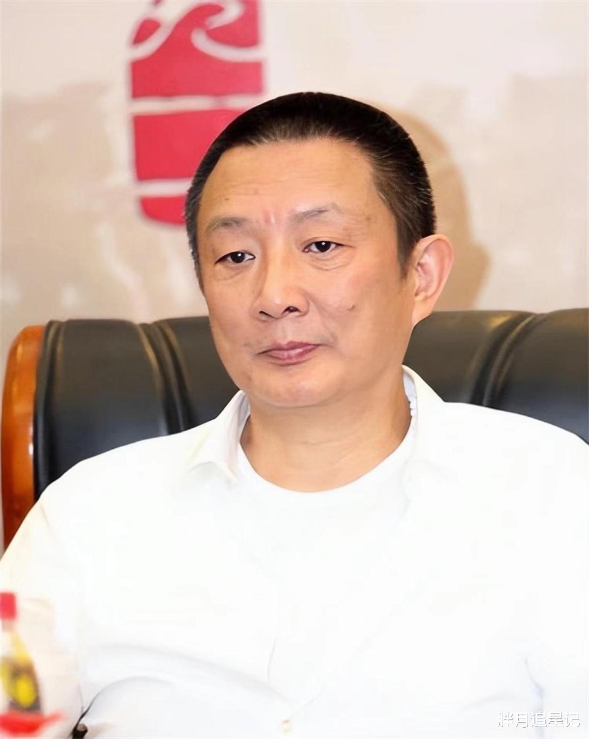 刘琳|刘琳：25岁爱上大15岁导演，被抛弃后相亲嫁穷小子，今幸福美满