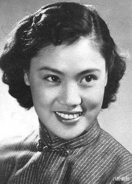 张铁林|老家伙张铁林吃相难看!用脚点评他人书法,私生活混乱不堪!