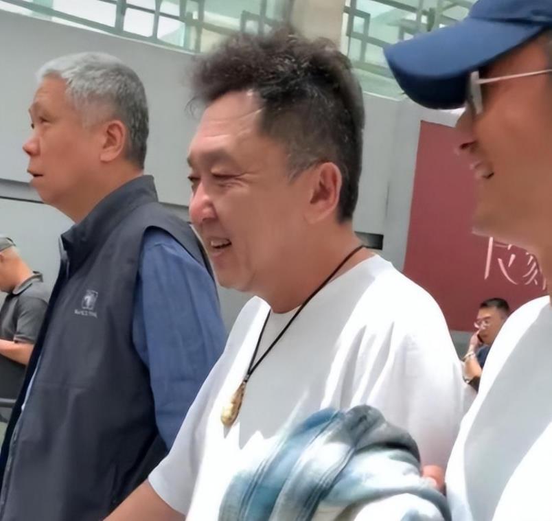 吴京|吴京一把抓住马未都:马老师,你别跑啊,要死就一块儿死吧