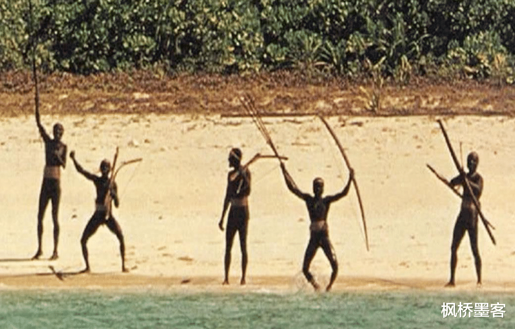 活佛|桑提奈人:地球上最脆弱的群体,一旦离开岛屿就会生病,最终死亡