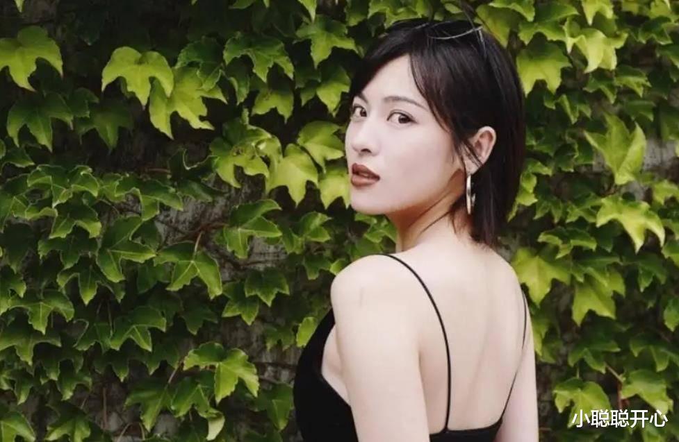 张艺兴|从王凯、白宇到张艺兴,搭档的男主越来越小,观众却只记得她的角色的名字