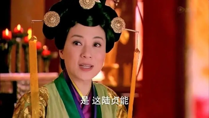 张可颐|“迟到女王”张可颐的嚣张跋扈史：天若要其亡，必先让其狂