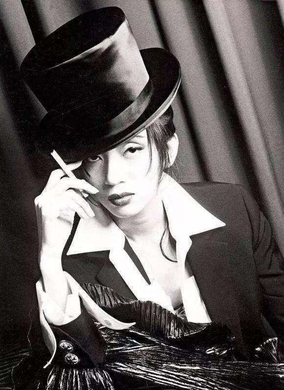 南柱赫|梅艳芳母亲覃美金:女儿死得蹊跷,余生最大的愿望就是夺回遗产