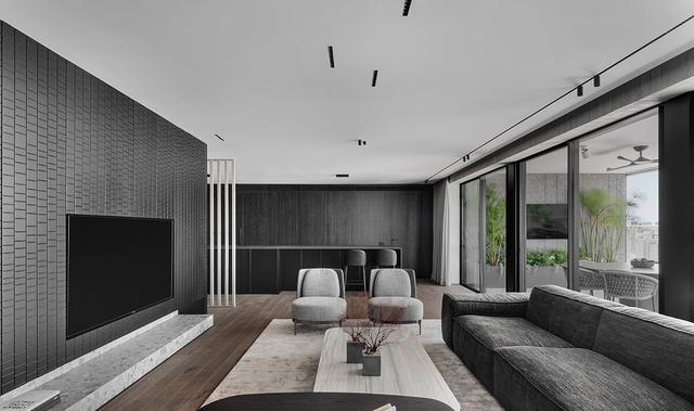 155㎡平层,30㎡景观阳台做主角,只装护栏不封窗,堪比空中别墅