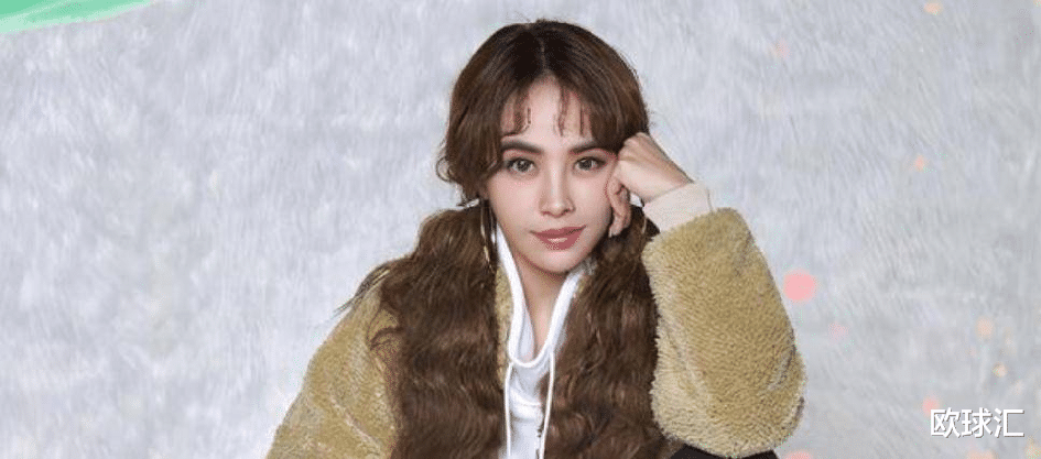 明星|为啥明星爱“捞金”?看看周笔畅的菜刀,林俊杰的板鞋就知道了