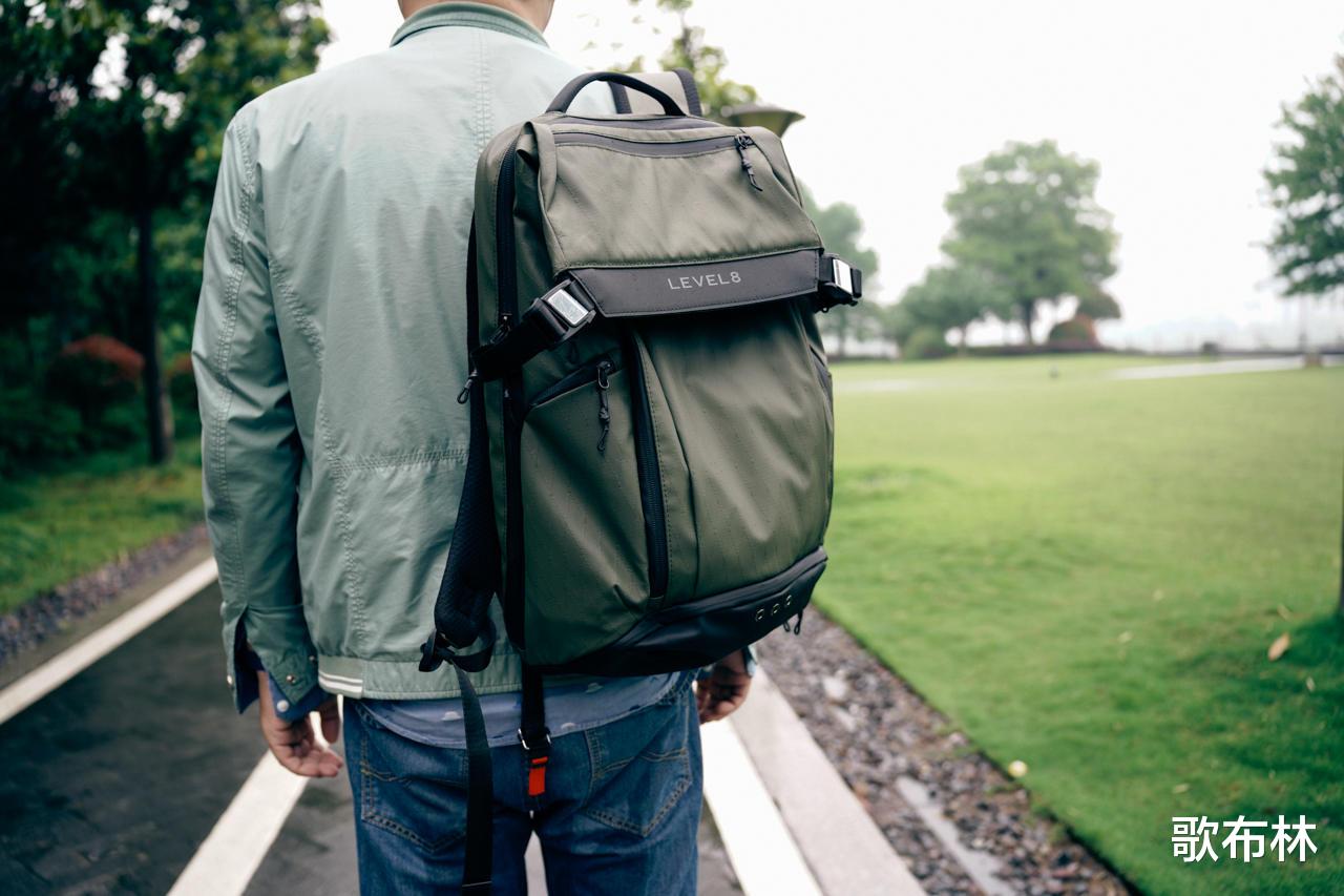 旅行|旅行商务休闲一包搞定:地平线8号(LEVEL8)旅行机能双肩包体验