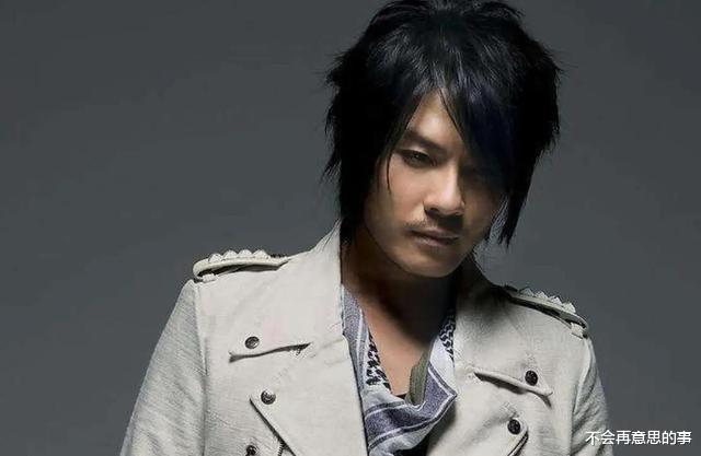 王杰|7位过气歌手窘况：被后辈点评、街头卖唱、靠粉丝接济，风光不再