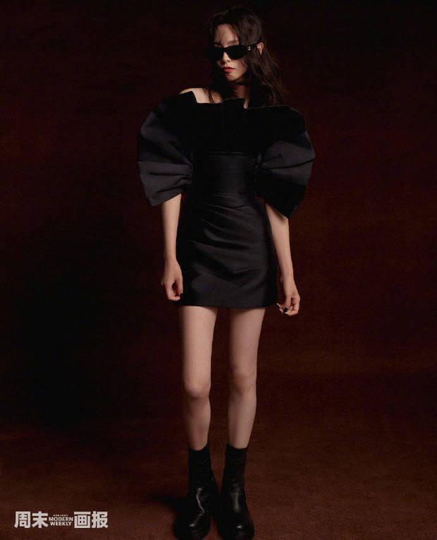 唐嫣|唐嫣着紧身线衣展优越线条 一头长发飘逸自然