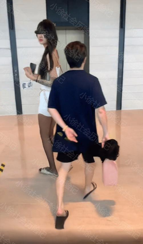 最萌身高差?广东男子女友高180CM,网友:他一定很有钱吧