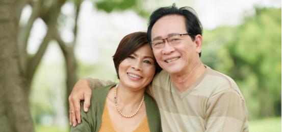 56岁富婆大妈相亲45岁小伙:我会给你幸福,小伙:能给我一套房吗